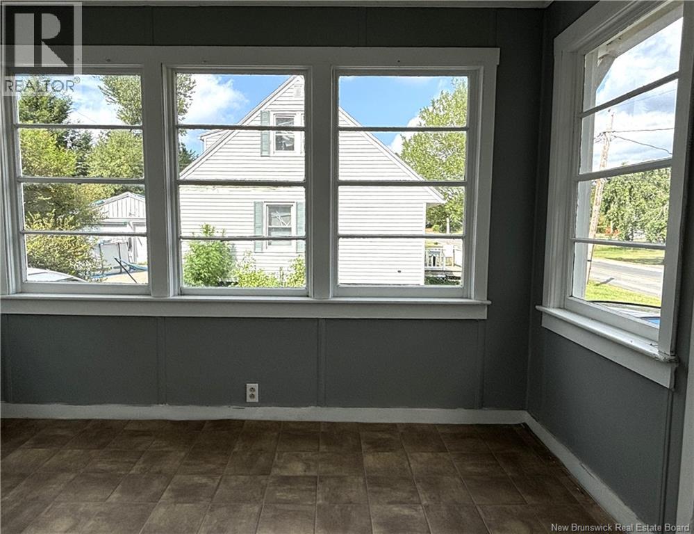 10 Thompson Avenue, St. Stephen, New Brunswick  E3L 5G1 - Photo 4 - NB124946