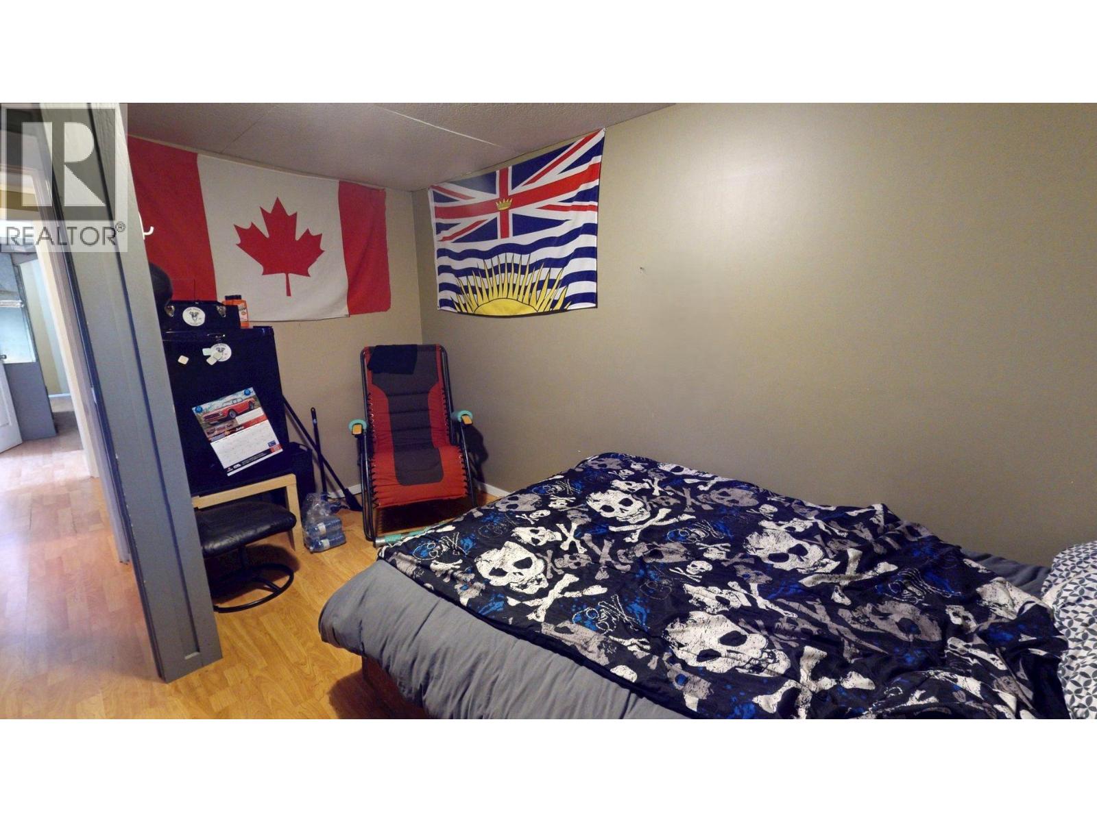 2037 Alder Street, Elkford, British Columbia  V0B 1H0 - Photo 18 - 10359489