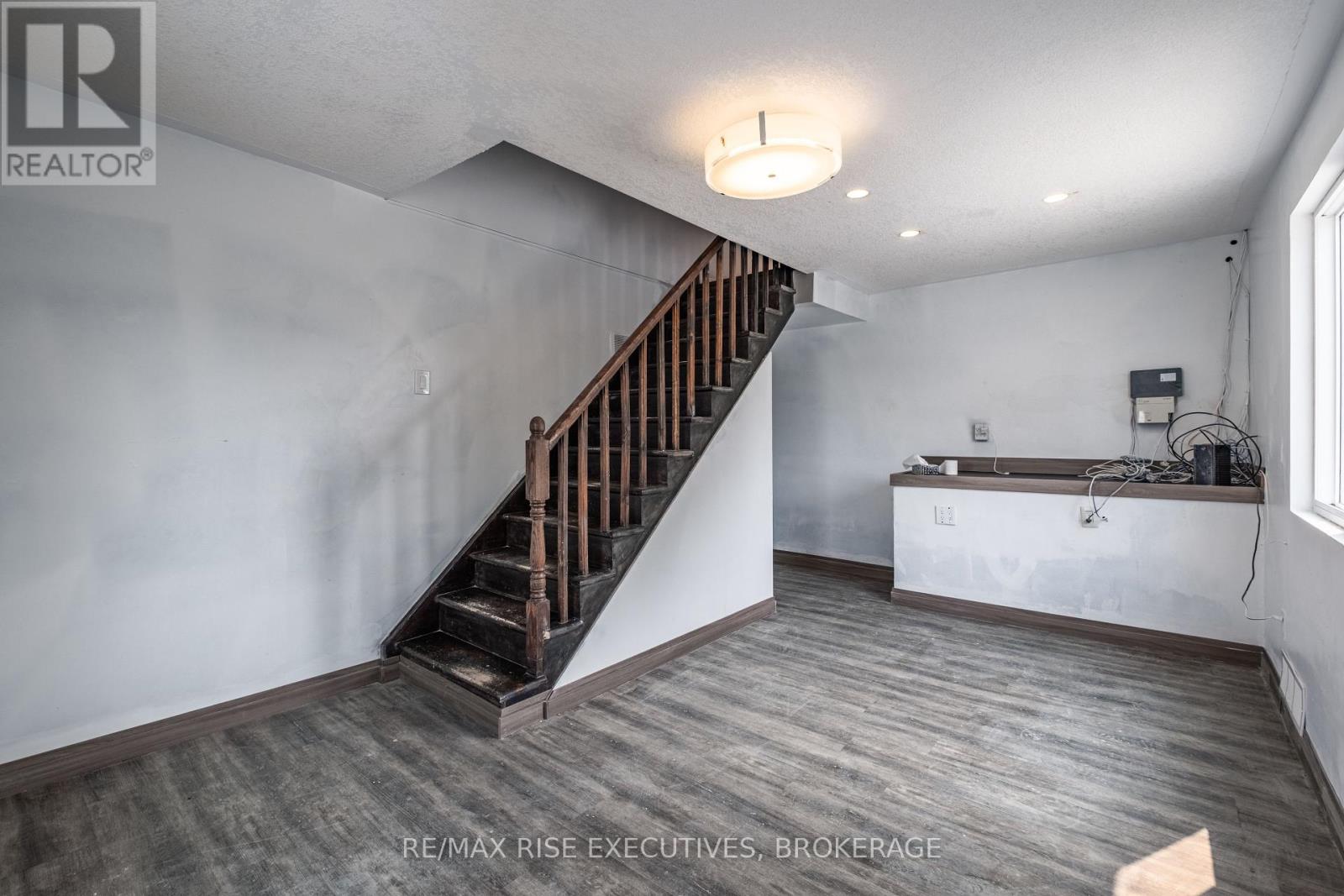 61 Seventh Avenue, Kingston (East Of Sir John A. Blvd), Ontario  K7K 2M5 - Photo 11 - X12346458