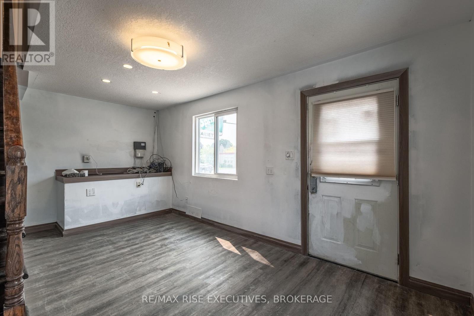 61 Seventh Avenue, Kingston (East Of Sir John A. Blvd), Ontario  K7K 2M5 - Photo 12 - X12346458