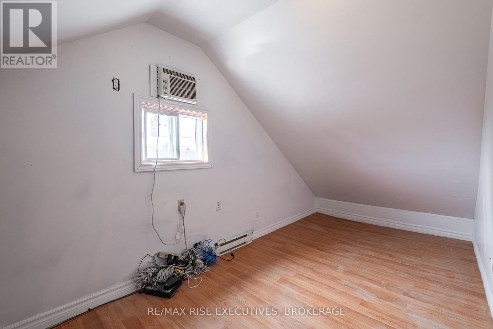 61 Seventh Avenue, Kingston (East Of Sir John A. Blvd), Ontario  K7K 2M5 - Photo 19 - X12346458