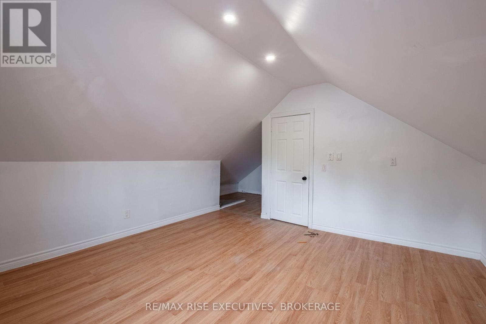 61 Seventh Avenue, Kingston (East Of Sir John A. Blvd), Ontario  K7K 2M5 - Photo 22 - X12346458