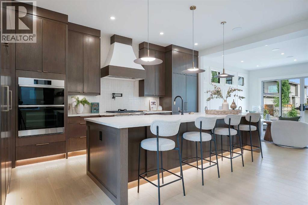 Property at 2122 29 Avenue SW image 4