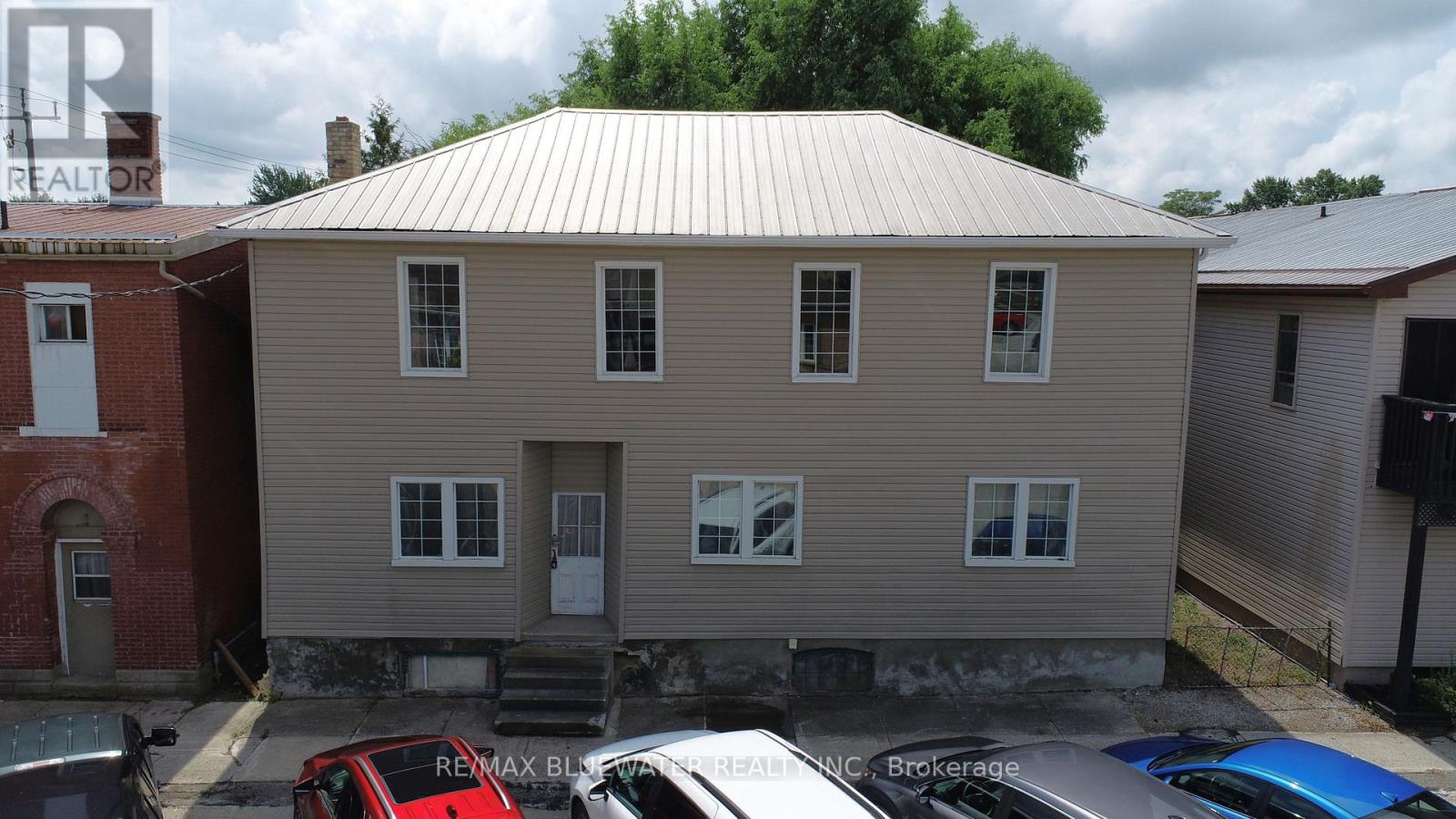 11 Mill Avenue, Bluewater, Ontario  N0M 2T0 - Photo 1 - X12346421