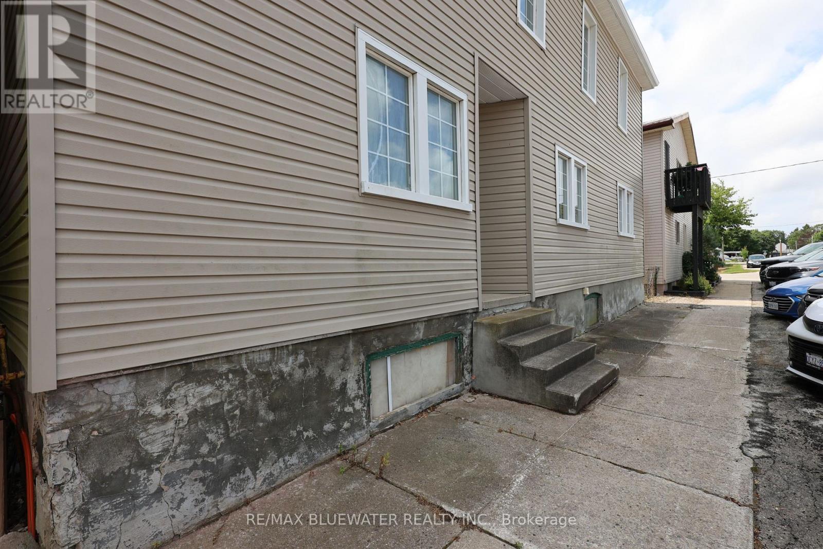 11 Mill Avenue, Bluewater, Ontario  N0M 2T0 - Photo 14 - X12346421