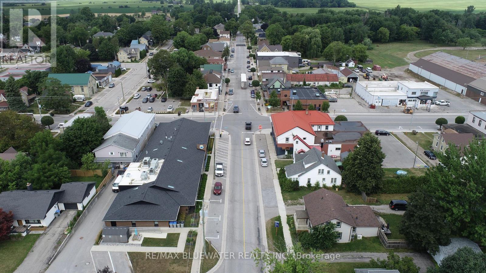 11 Mill Avenue, Bluewater, Ontario  N0M 2T0 - Photo 17 - X12346421