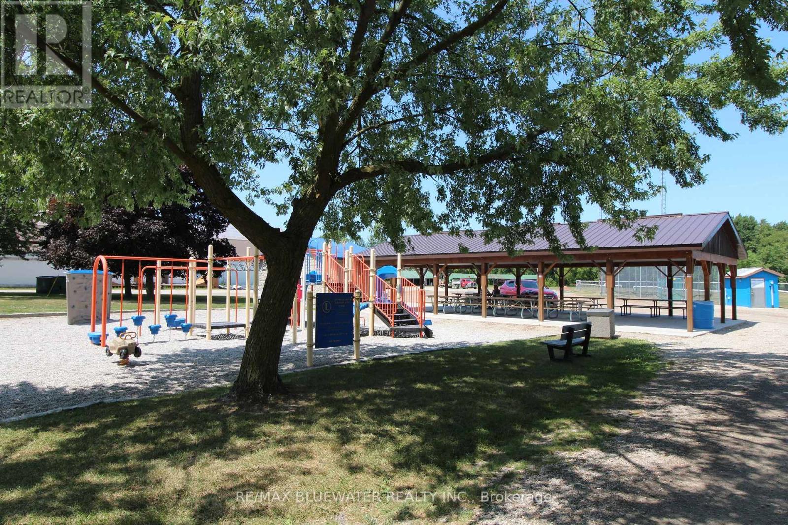11 Mill Avenue, Bluewater, Ontario  N0M 2T0 - Photo 23 - X12346421