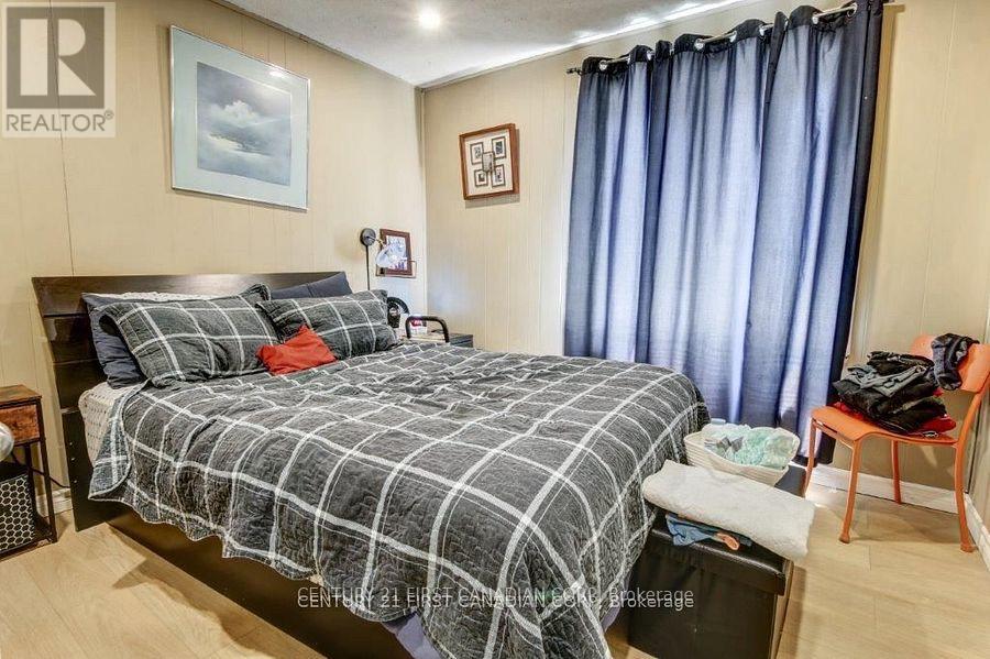 433 Salisbury Street, London East, Ontario  N5Y 3B3 - Photo 4 - X12346542