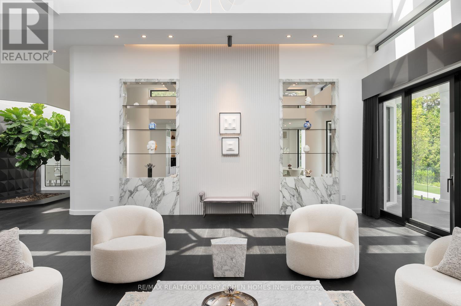 45 Park Lane Circle, Toronto (Bridle Path-Sunnybrook-York Mills), Ontario  M3C 2N3 - Photo 14 - C12346389