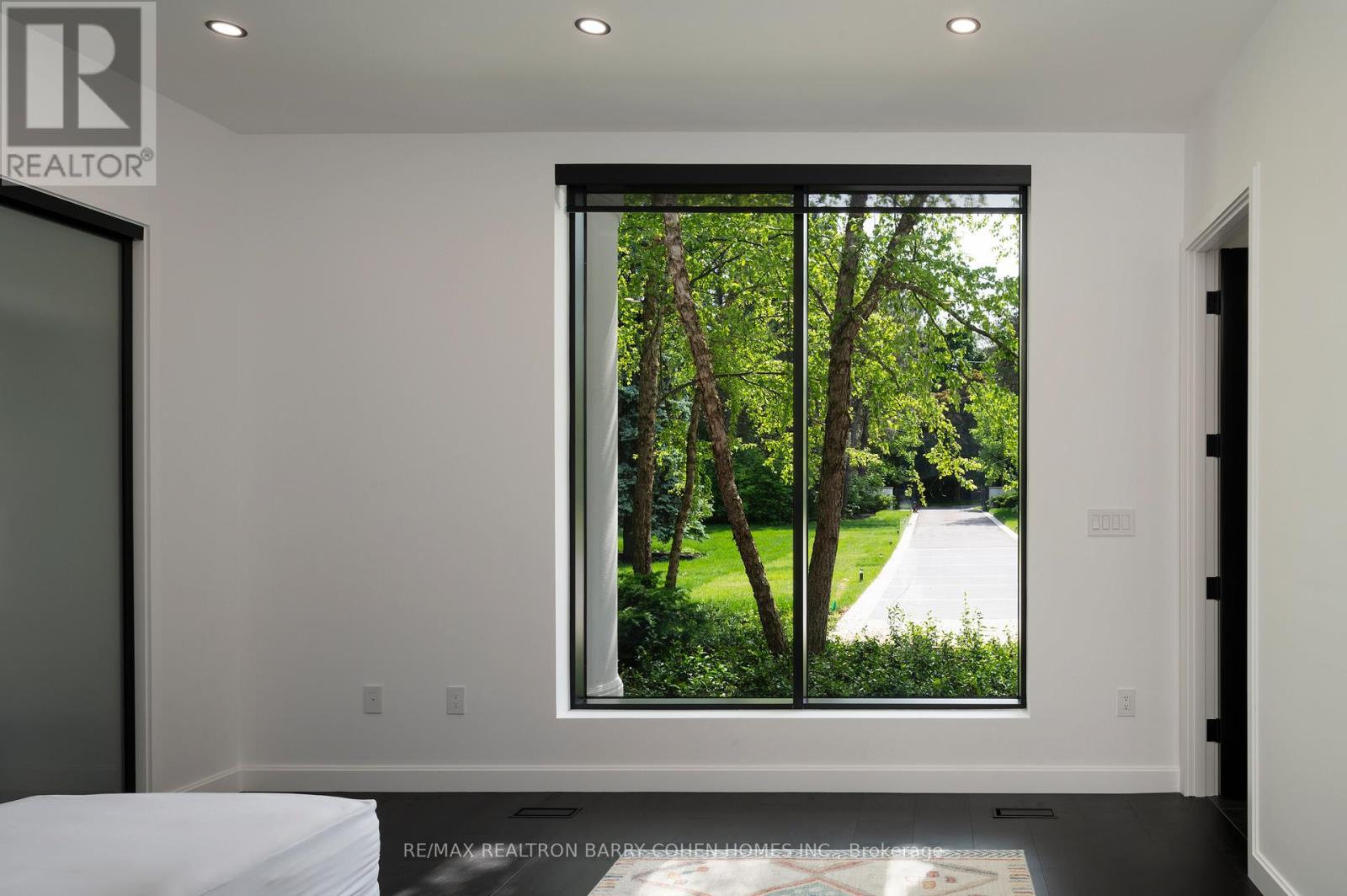 45 Park Lane Circle, Toronto (Bridle Path-Sunnybrook-York Mills), Ontario  M3C 2N3 - Photo 23 - C12346389
