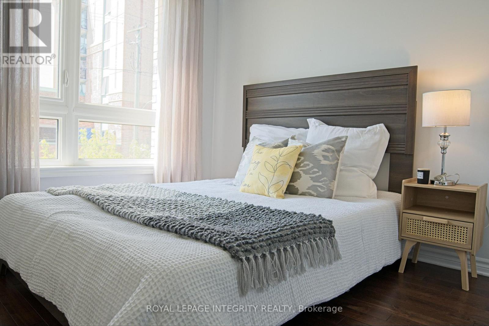 320 - 429 Kent Street, Ottawa, Ontario  K2P 1B5 - Photo 10 - X12346499