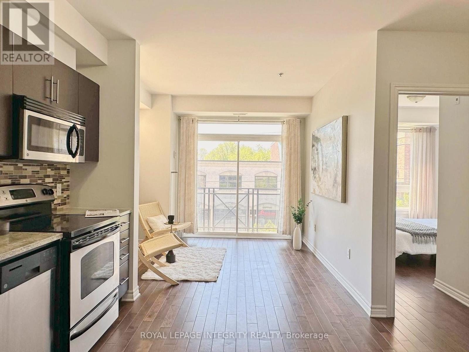 320 - 429 Kent Street, Ottawa, Ontario  K2P 1B5 - Photo 4 - X12346499