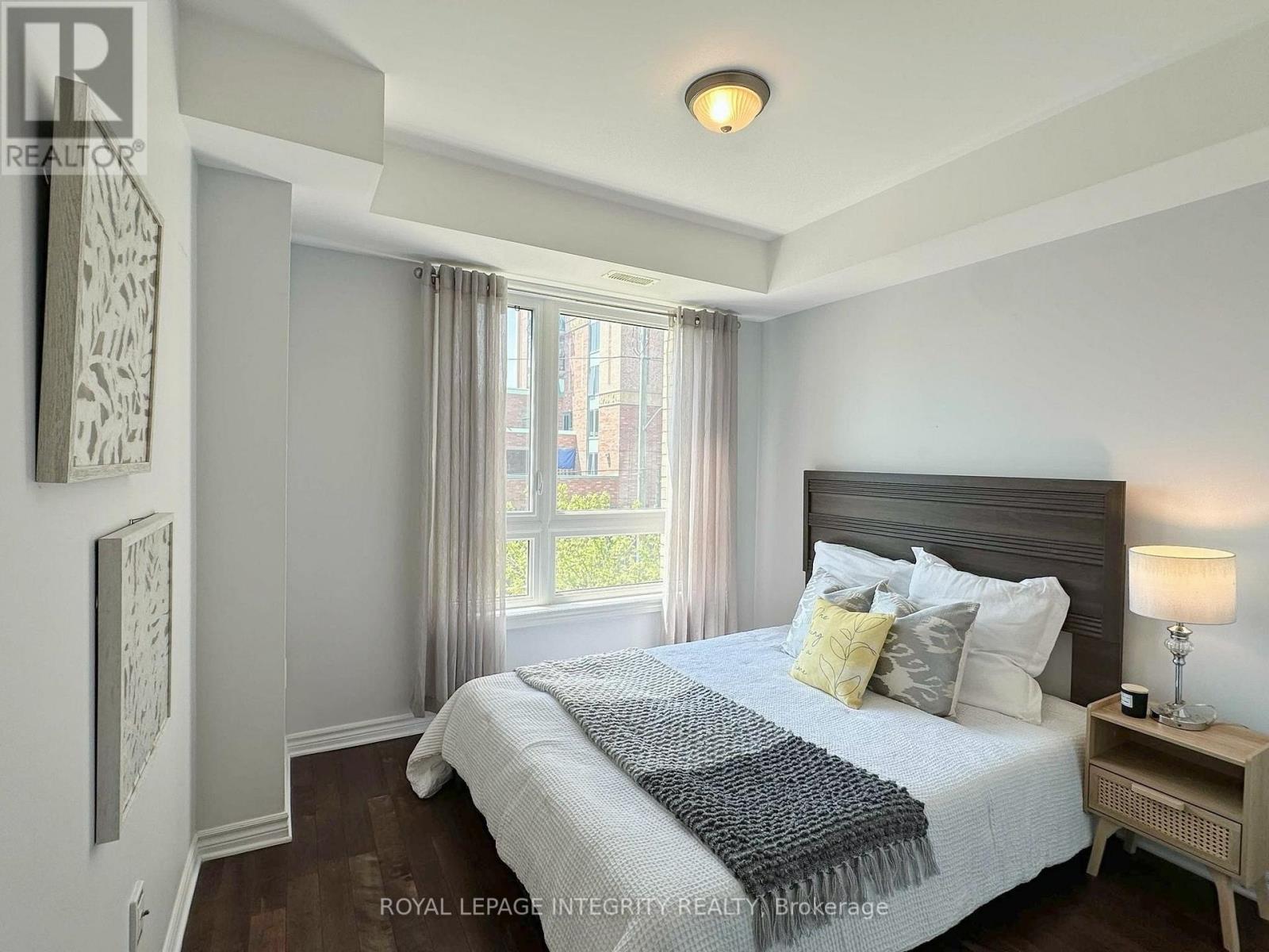 320 - 429 Kent Street, Ottawa, Ontario  K2P 1B5 - Photo 9 - X12346499