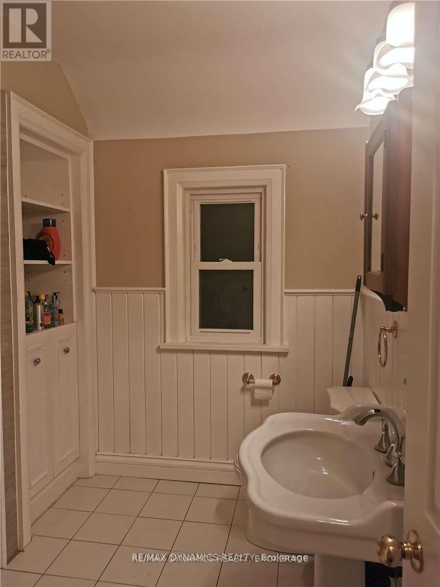 5825 Depew Avenue, Niagara Falls, Ontario  L2G 5M2 - Photo 7 - X12346459