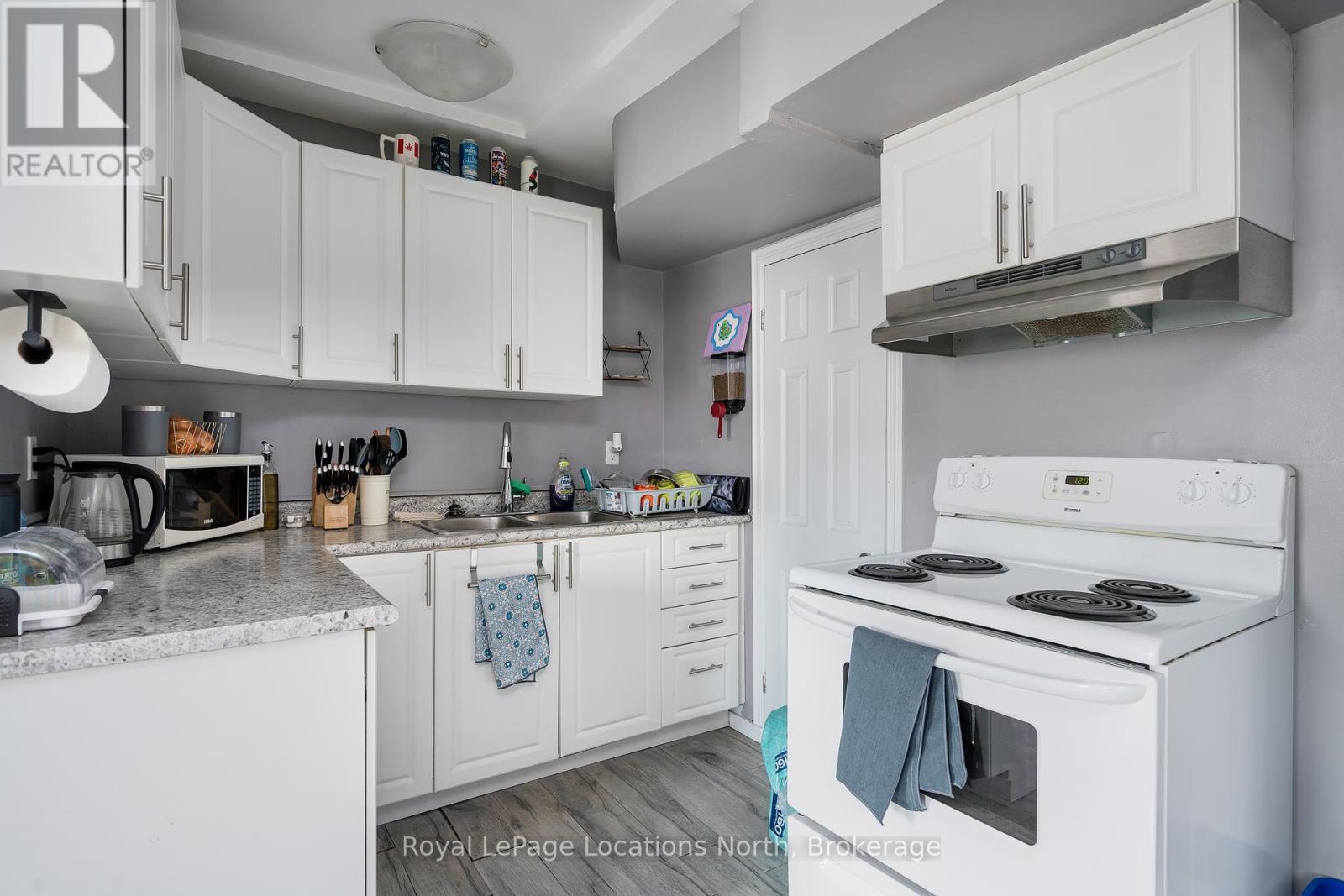 593 Hurontario Street, Collingwood, Ontario  L9Y 2N4 - Photo 31 - S12346449