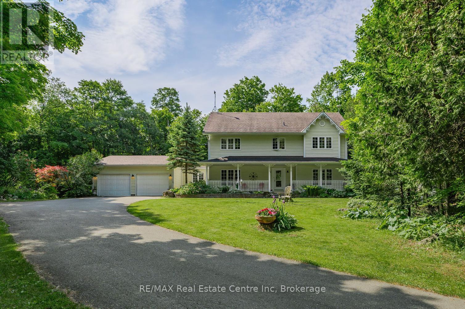 5120 Pineridge Drive, Milton, Ontario  L7J 2L7 - Photo 2 - W12346401