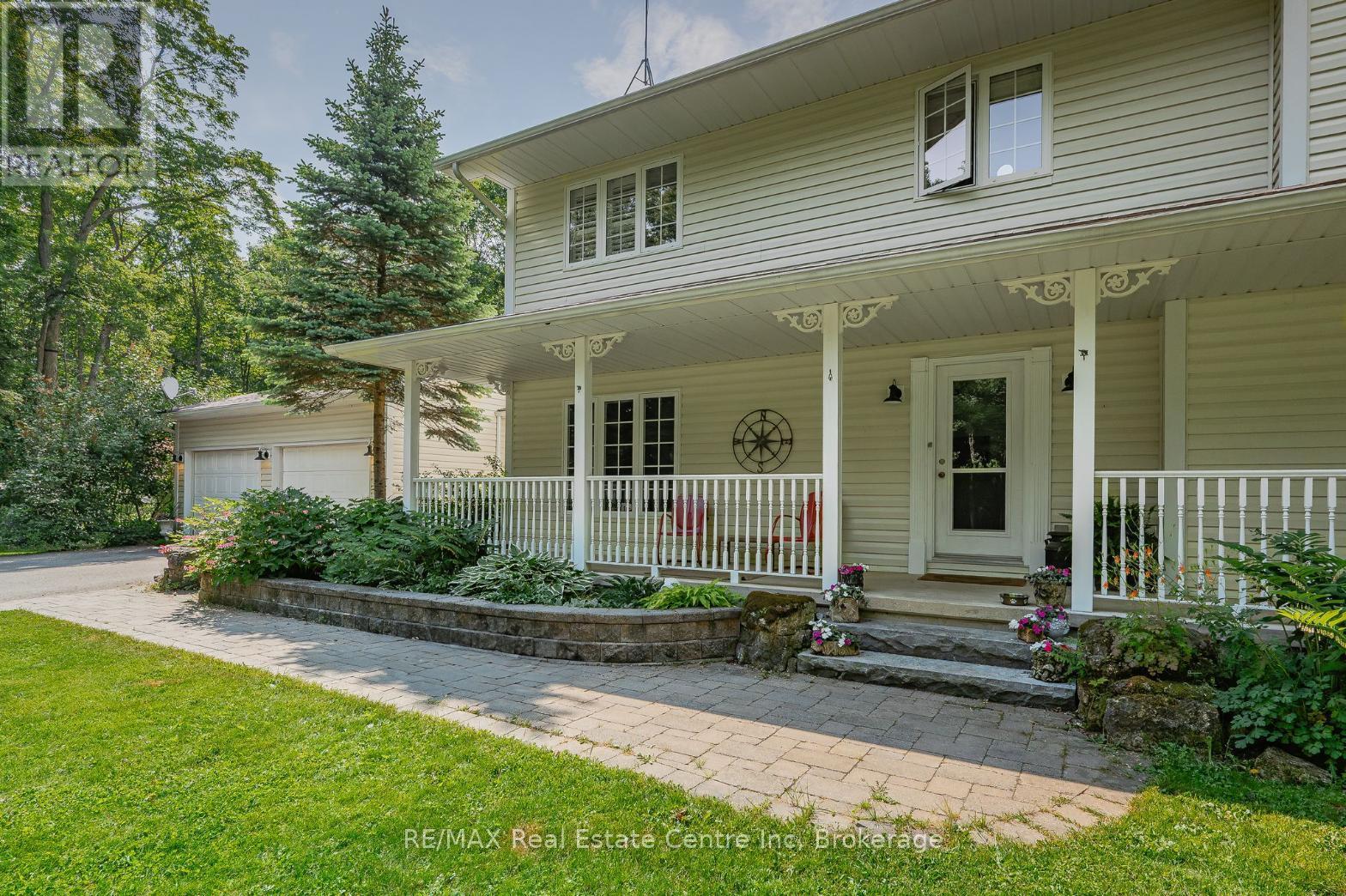 5120 Pineridge Drive, Milton, Ontario  L7J 2L7 - Photo 3 - W12346401