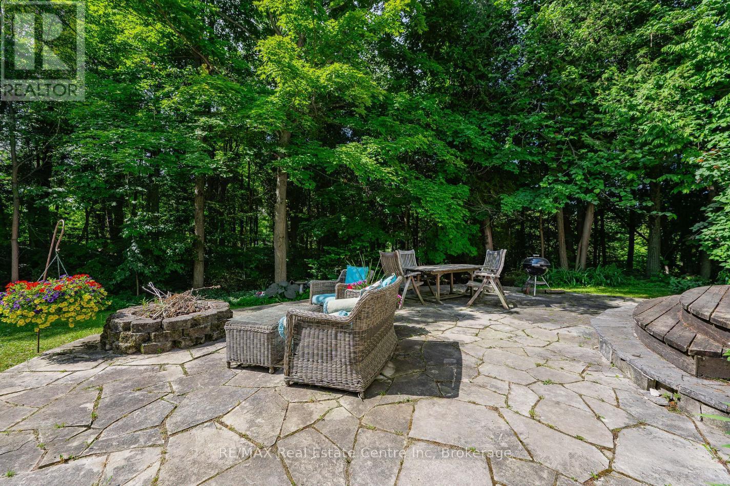 5120 Pineridge Drive, Milton, Ontario  L7J 2L7 - Photo 30 - W12346401