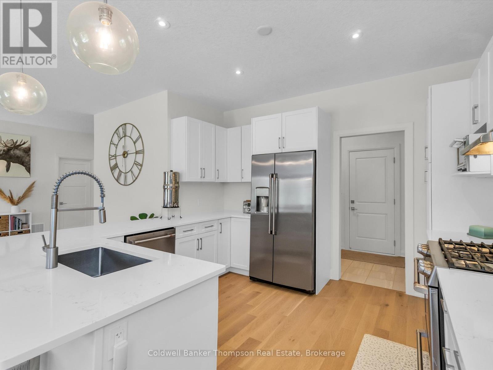 42 Woodstream Drive, Huntsville, Ontario  P1H 0B7 - Photo 15 - X12346441