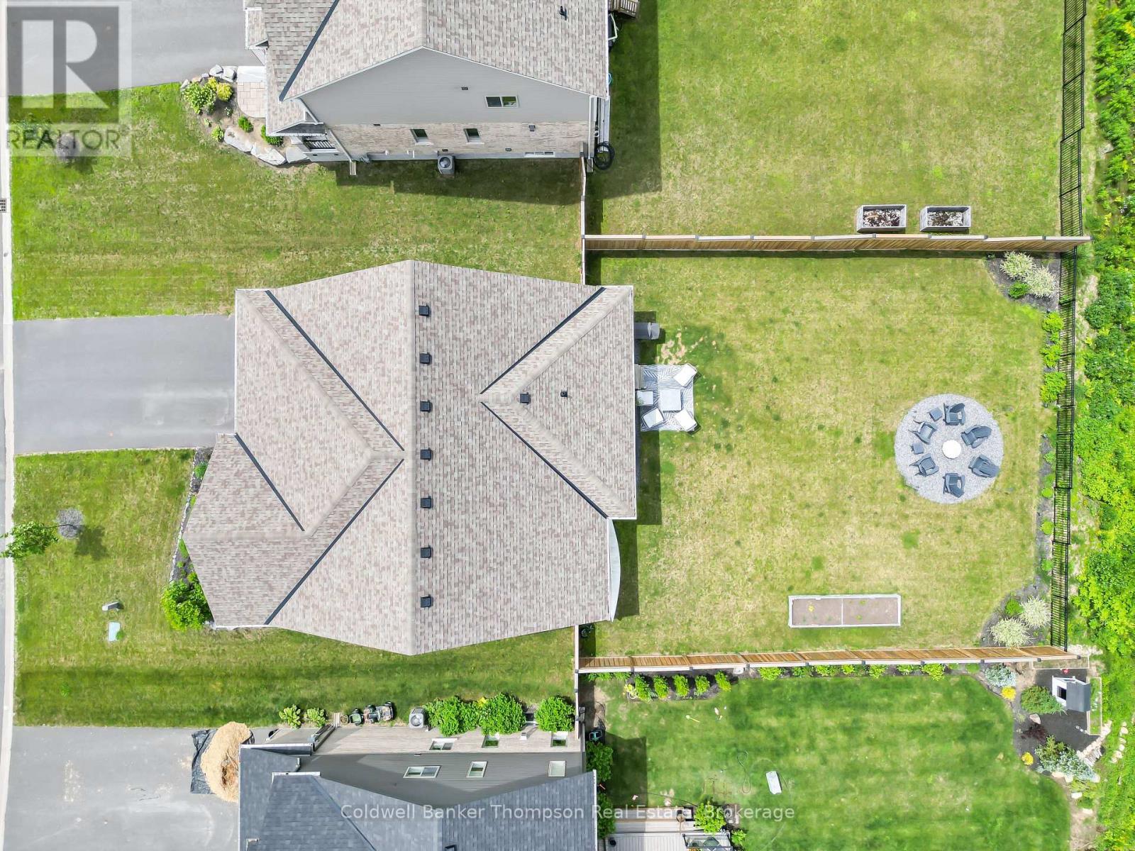 42 Woodstream Drive, Huntsville, Ontario  P1H 0B7 - Photo 35 - X12346441