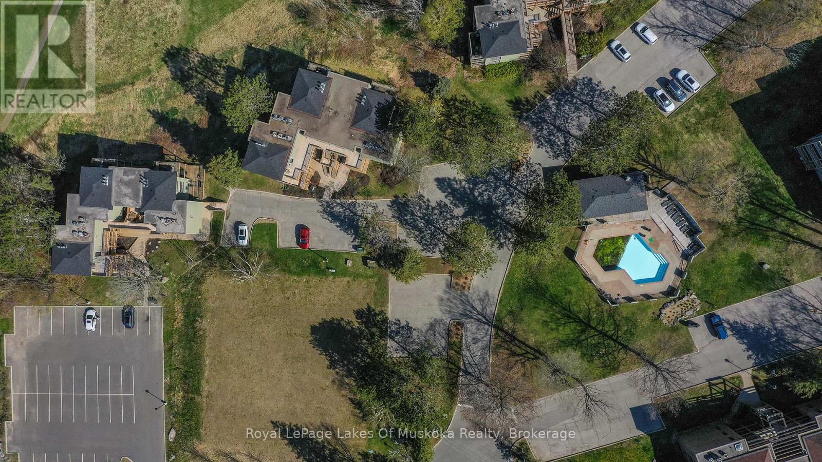 301 - 29 Deerhurst Tennisview Drive, Huntsville, Ontario  P1H 1A9 - Photo 18 - X12346467