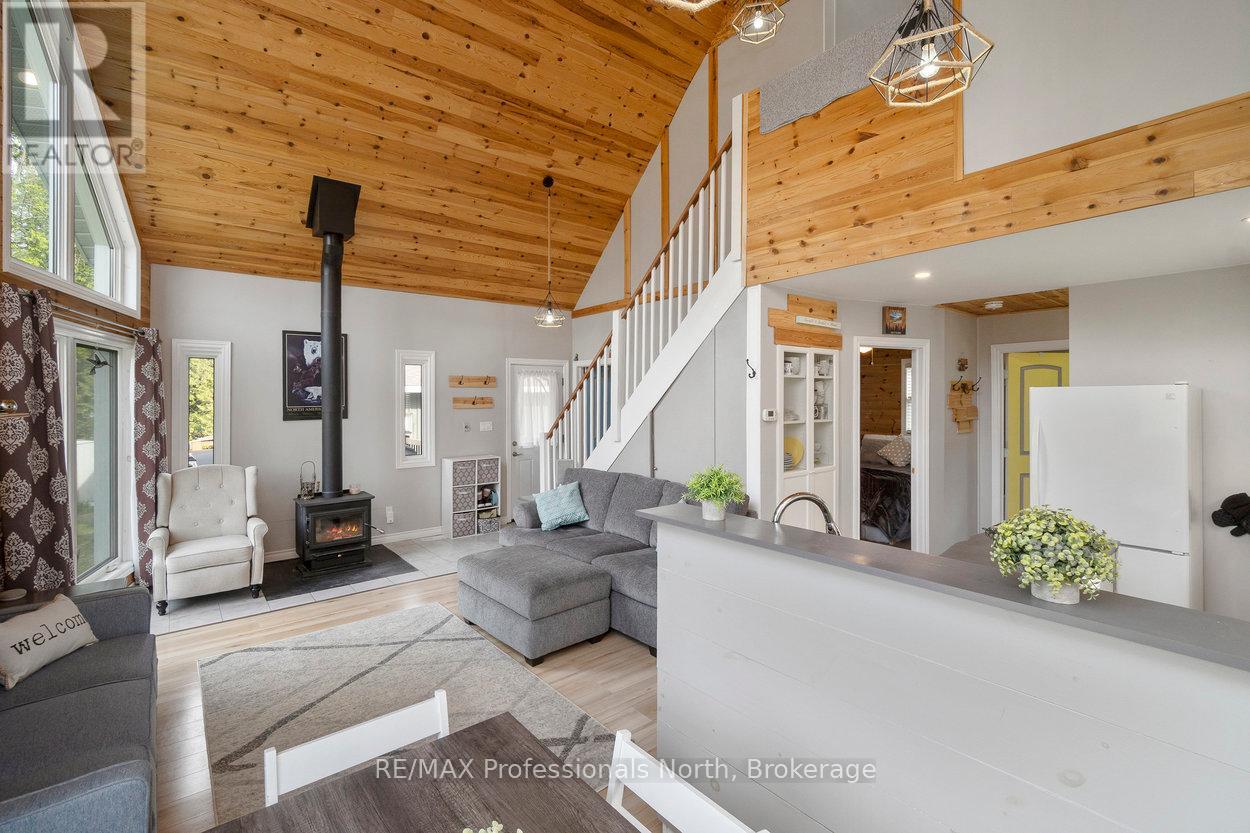 1059 Tiffany Lane, Minden Hills, Ontario  K0M 2K0 - Photo 25 - X12346490