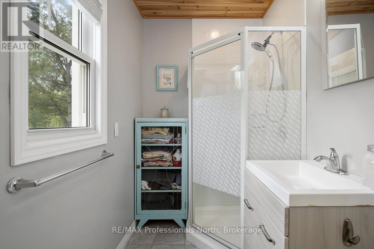 1059 Tiffany Lane, Minden Hills, Ontario  K0M 2K0 - Photo 34 - X12346490