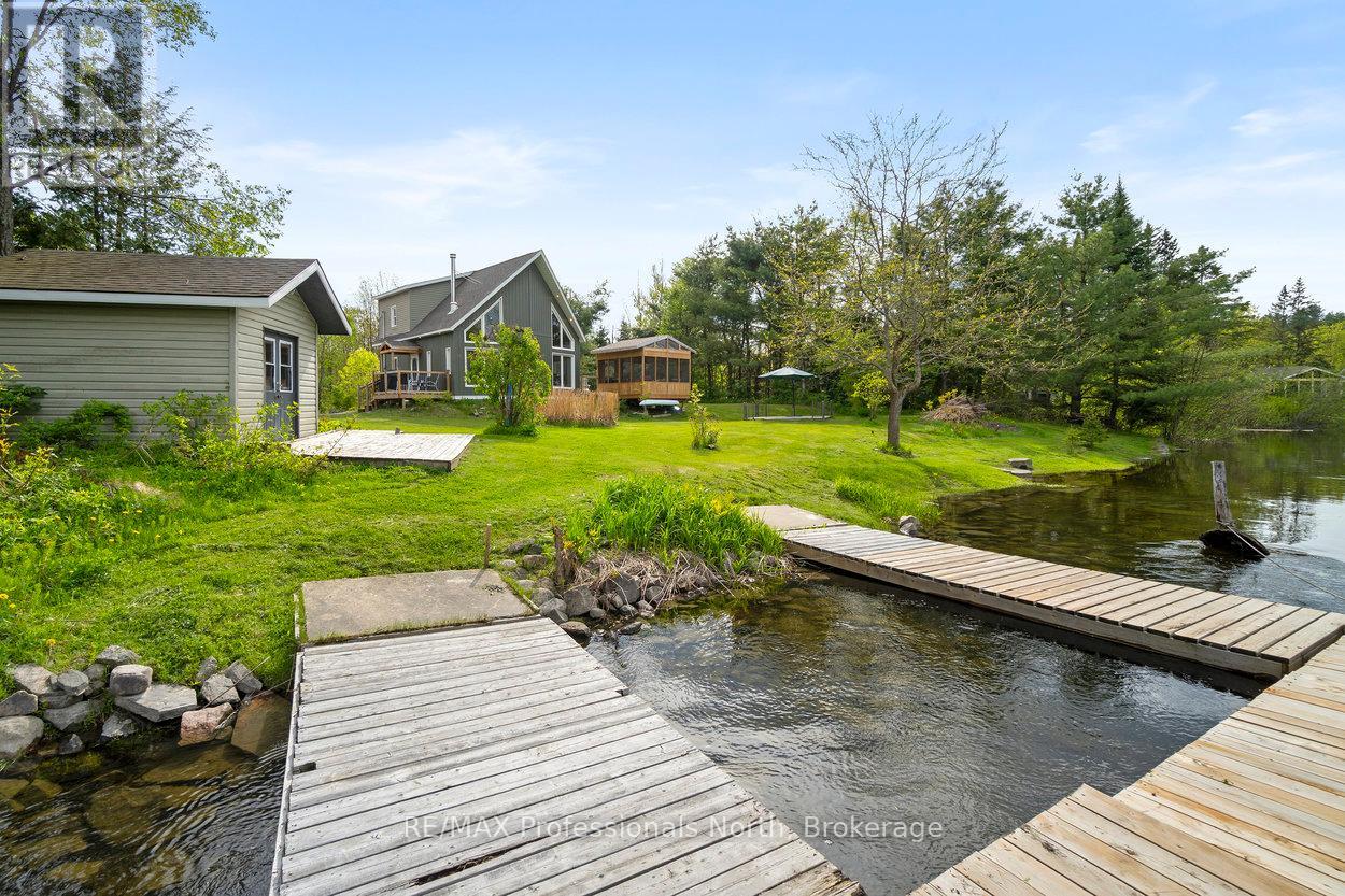 1059 Tiffany Lane, Minden Hills, Ontario  K0M 2K0 - Photo 6 - X12346490