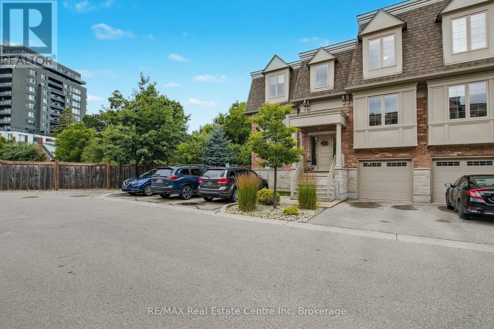 16 - 72 York Road, Guelph, Ontario  N1E 0M3 - Photo 2 - X12346508