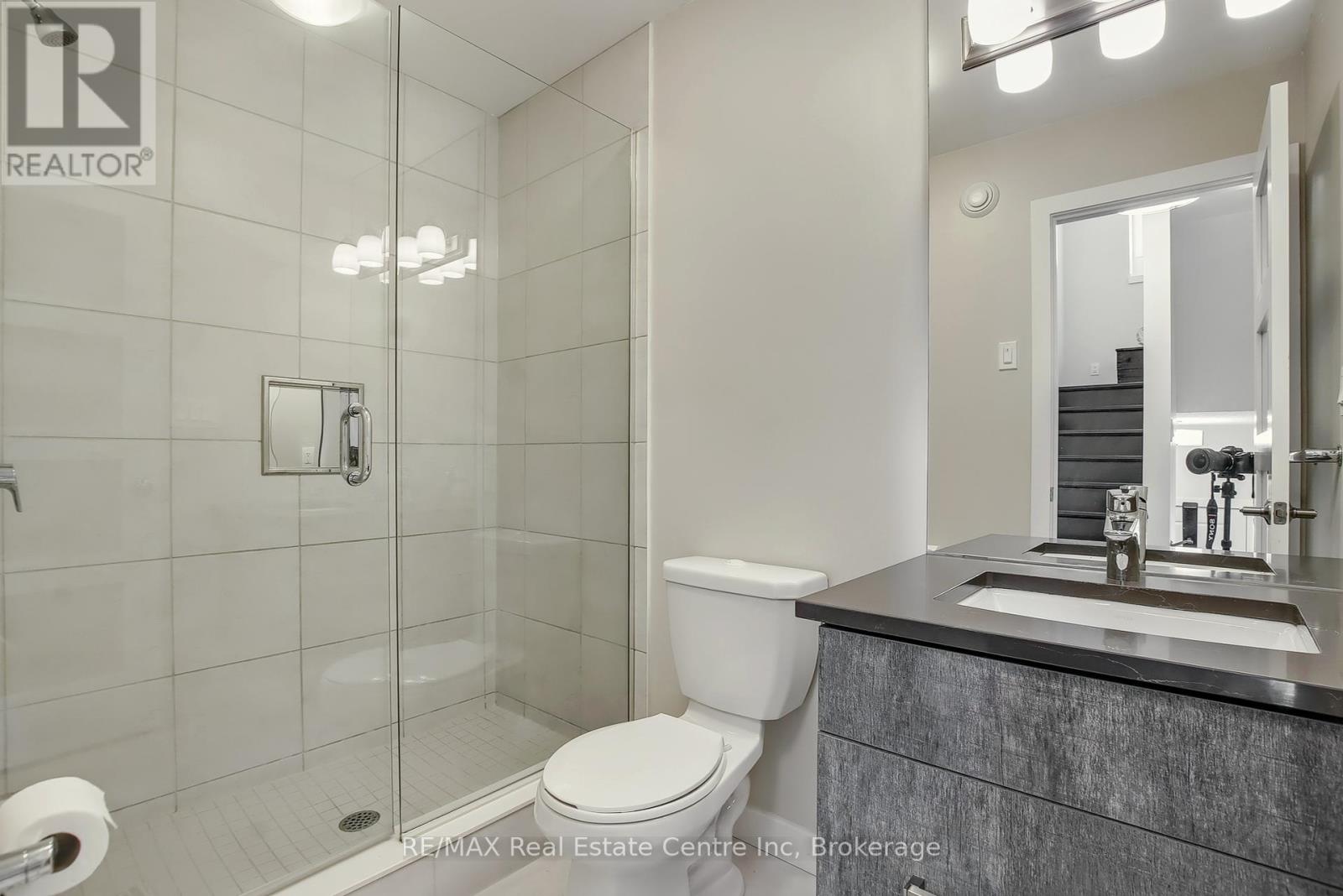 16 - 72 York Road, Guelph, Ontario  N1E 0M3 - Photo 20 - X12346508