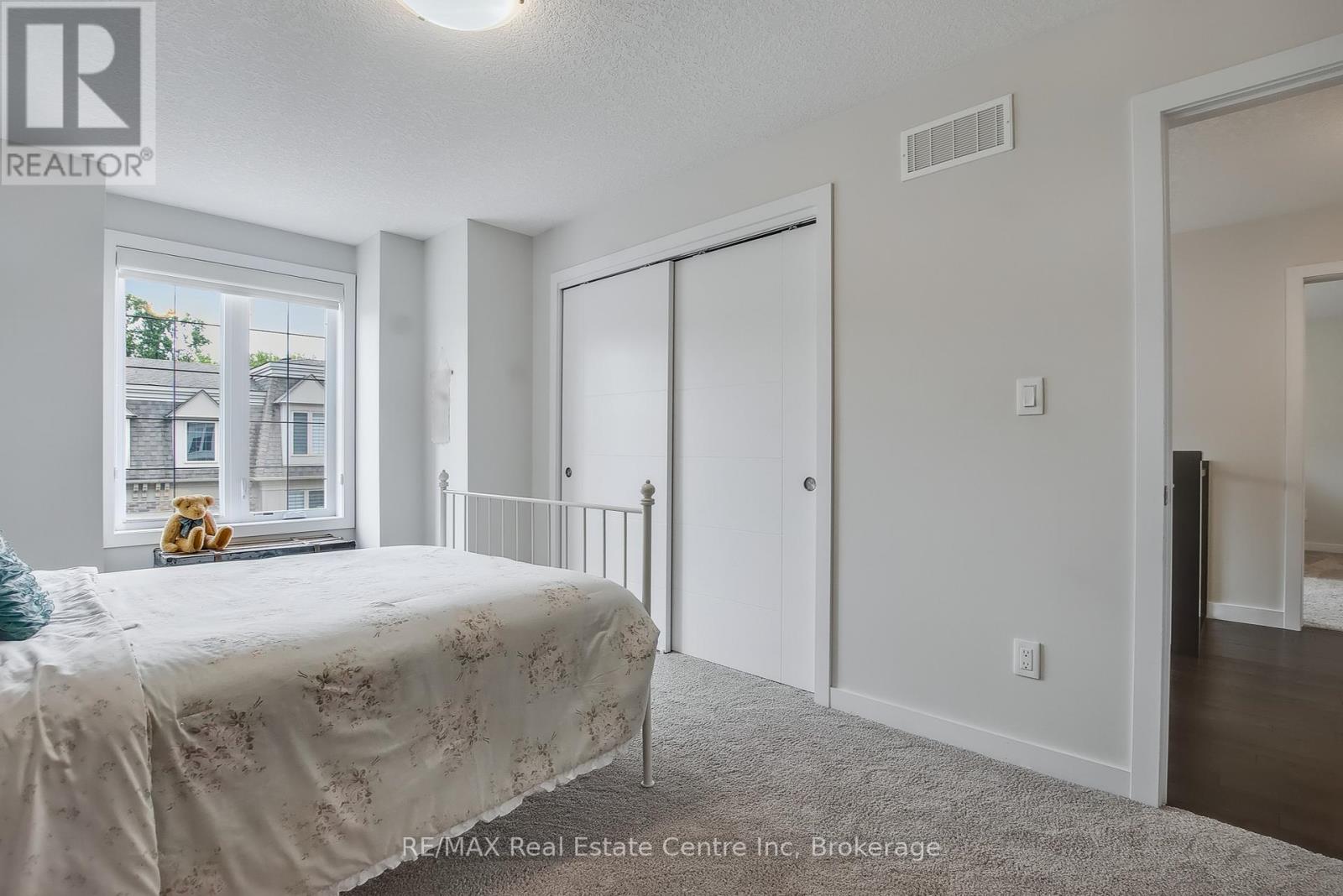 16 - 72 York Road, Guelph, Ontario  N1E 0M3 - Photo 28 - X12346508