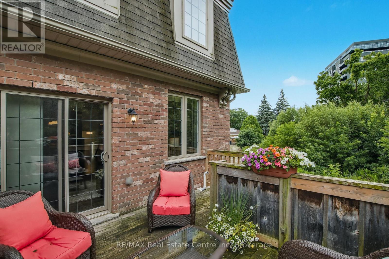 16 - 72 York Road, Guelph, Ontario  N1E 0M3 - Photo 34 - X12346508