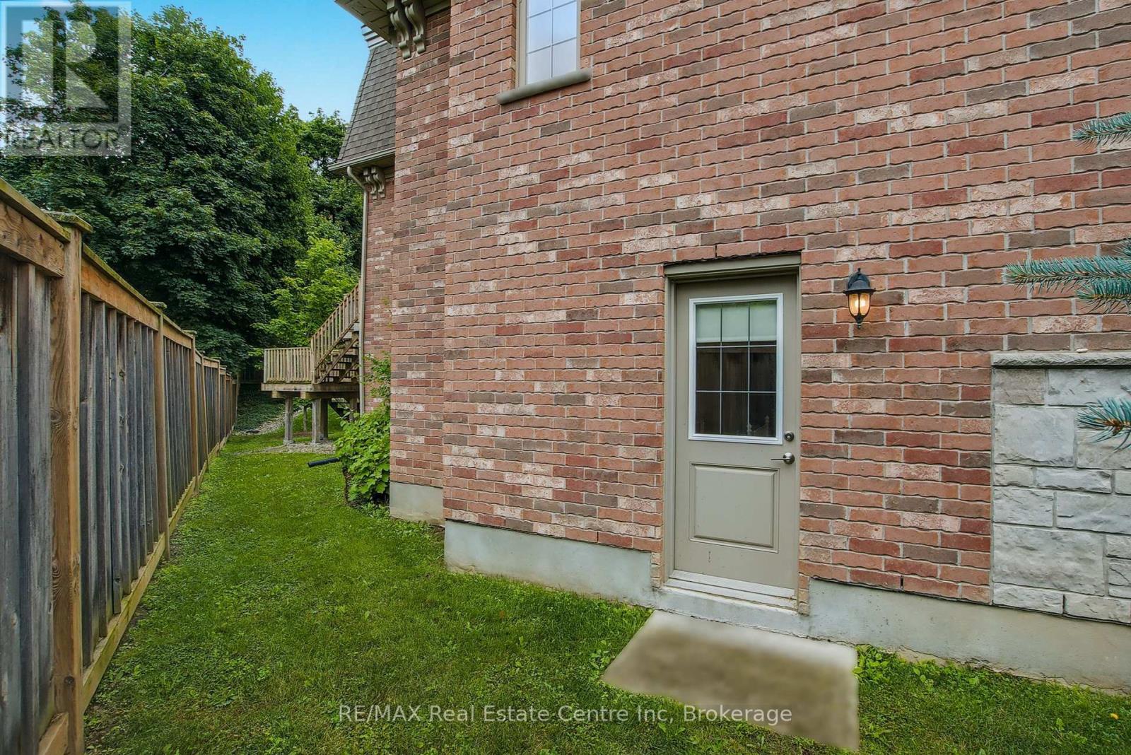 16 - 72 York Road, Guelph, Ontario  N1E 0M3 - Photo 38 - X12346508