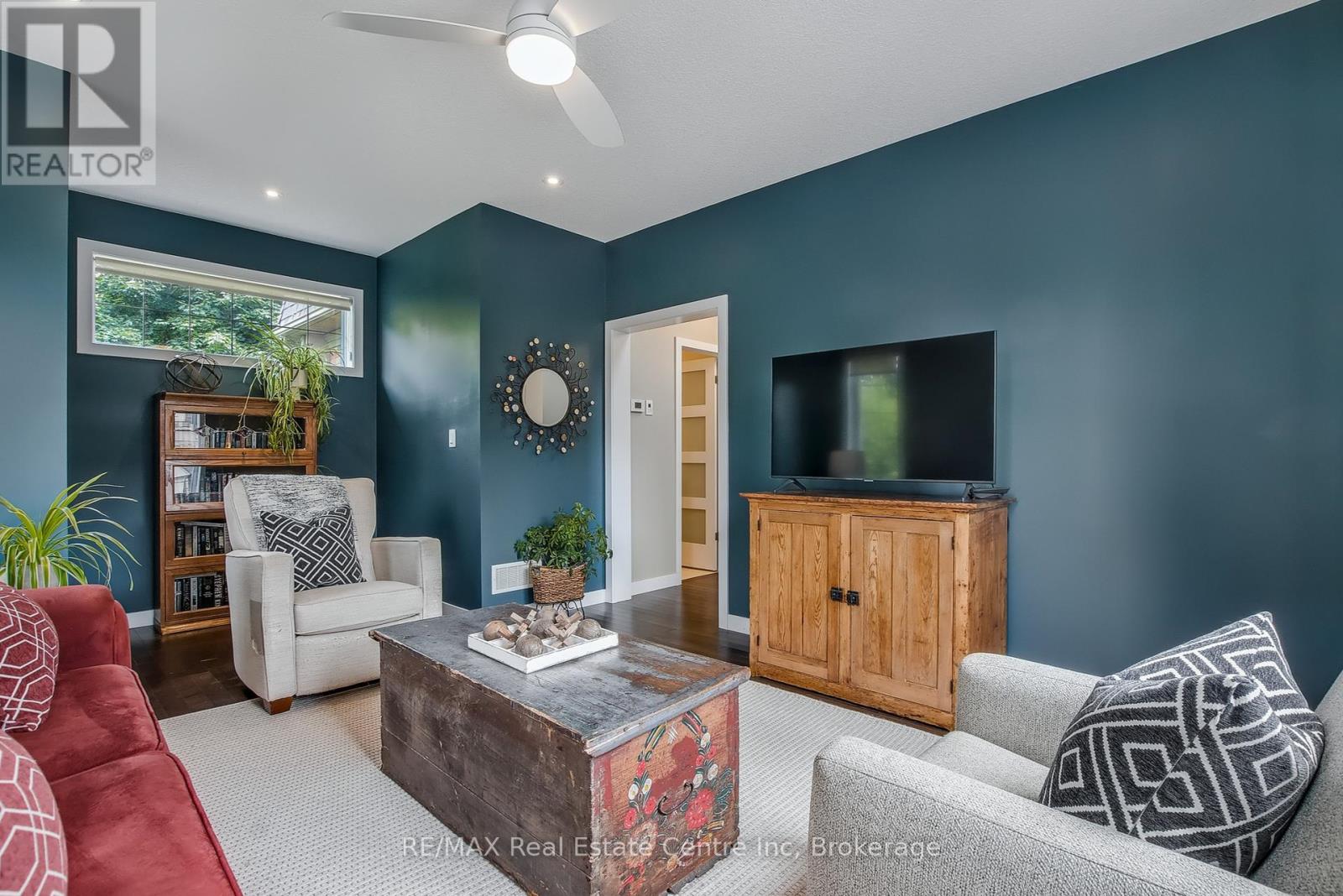 16 - 72 York Road, Guelph, Ontario  N1E 0M3 - Photo 8 - X12346508