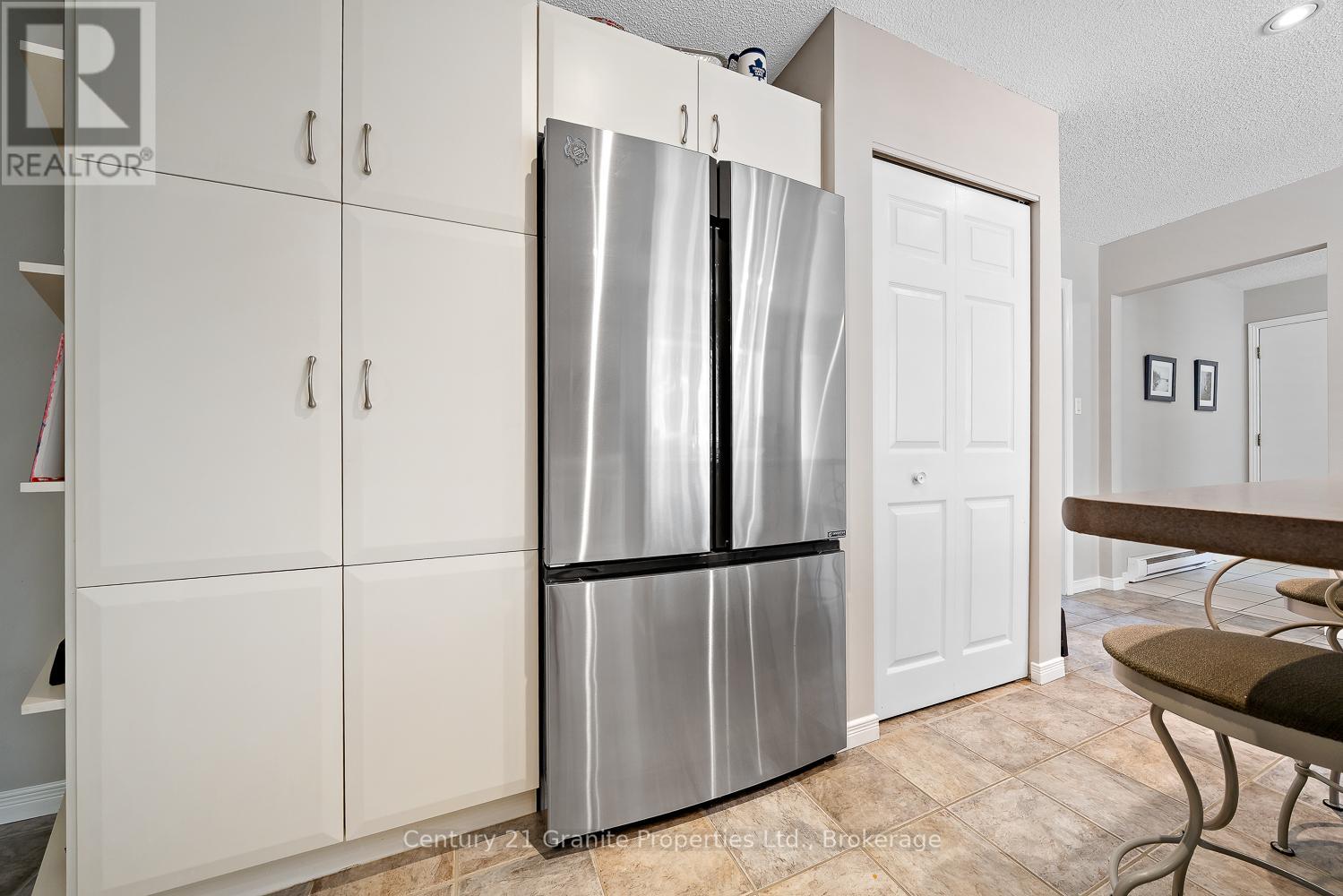 7 Tudhope Street, Parry Sound, Ontario  P2A 2H9 - Photo 20 - X12346535
