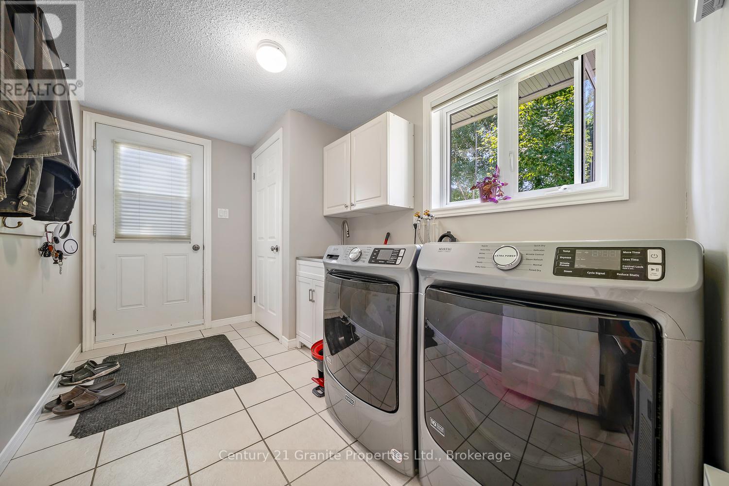 7 Tudhope Street, Parry Sound, Ontario  P2A 2H9 - Photo 29 - X12346535