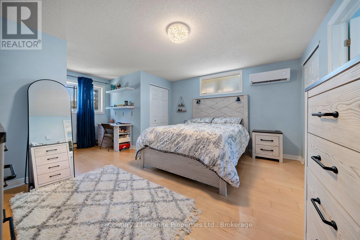 7 Tudhope Street, Parry Sound, Ontario  P2A 2H9 - Photo 33 - X12346535