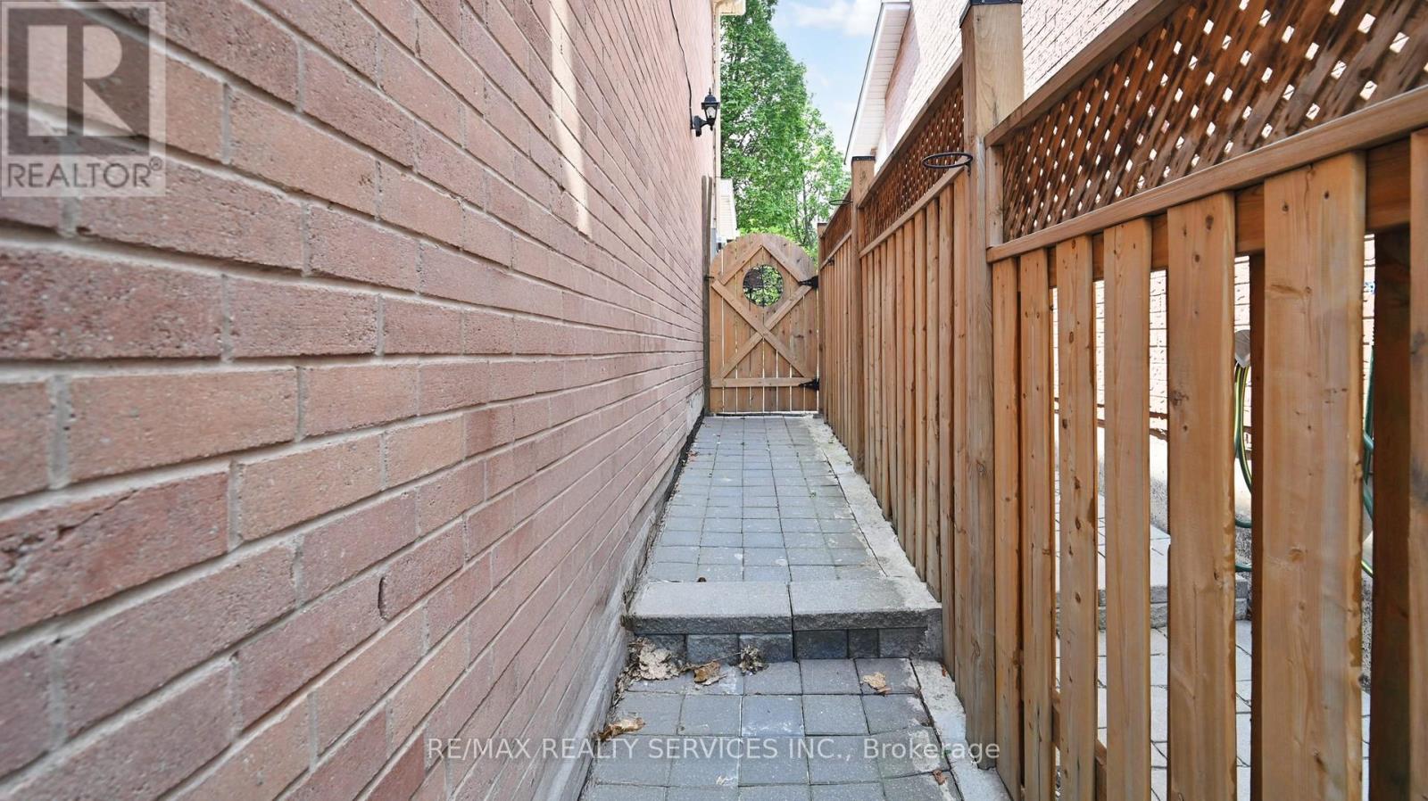 5231 Astwell Avenue, Mississauga, Ontario  L5R 3H8 - Photo 30 - W12346358