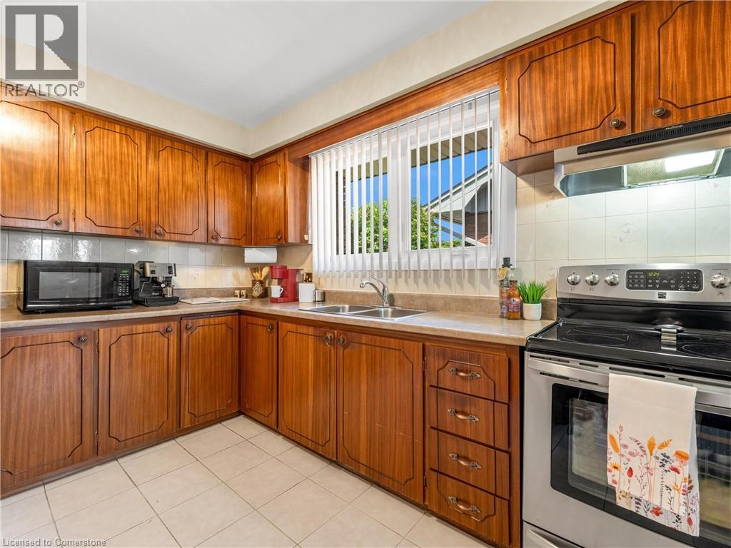31 Kilbourn Avenue, Stoney Creek, Ontario  L8G 3C9 - Photo 15 - 40760306