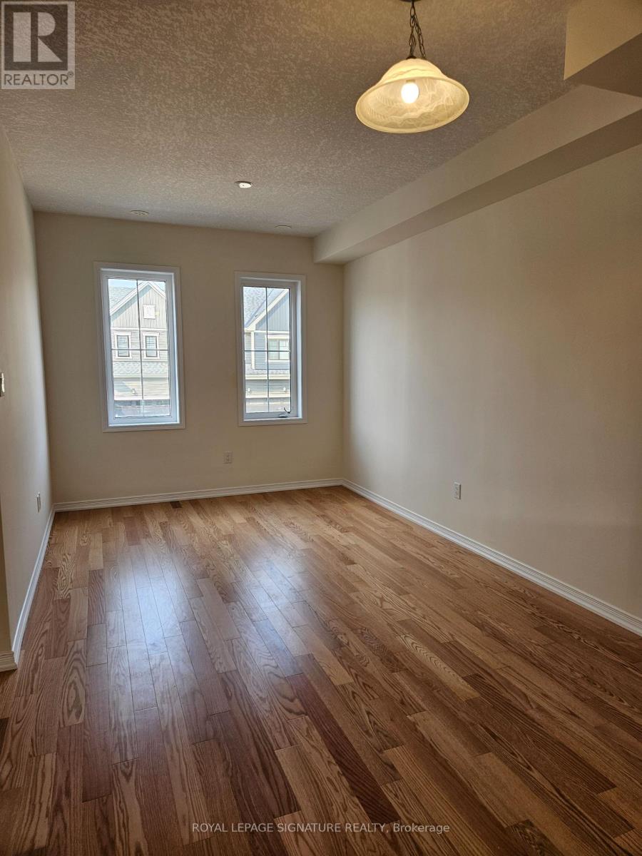81 Holder Drive, Brantford, Ontario  N3T 0W8 - Photo 3 - X12346361