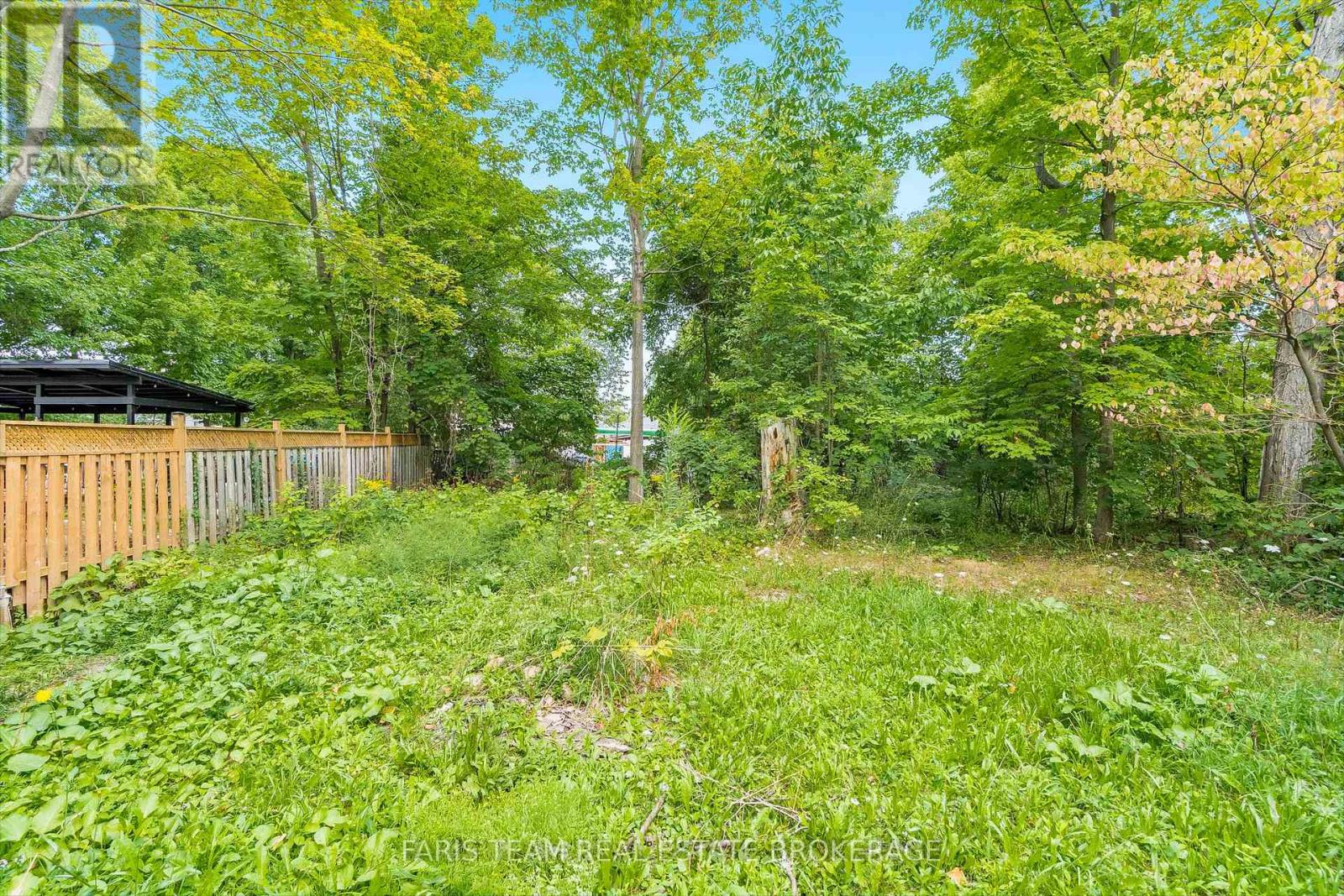 728 Hastings Avenue, Innisfil, Ontario  L9S 1Z3 - Photo 8 - N12346437