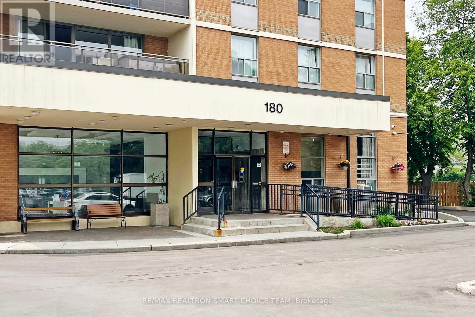 506 - 180 Dudley Avenue, Markham, Ontario L3T 4X2 - Photo 1 - N12346478