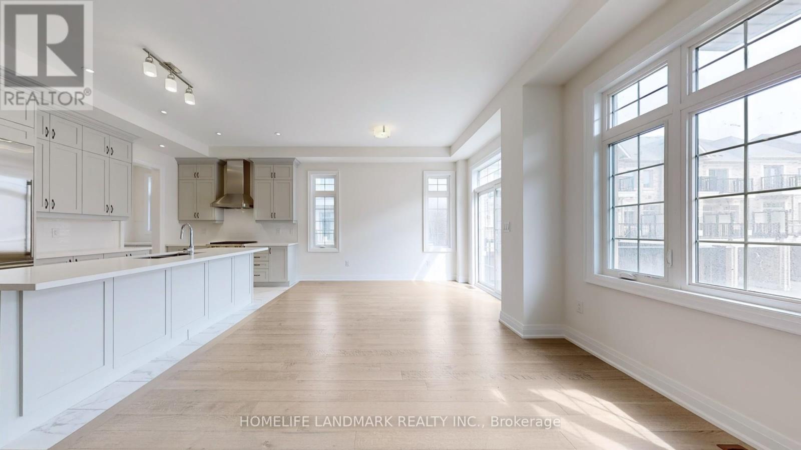 1 Abbeyhill Lane, Markham (Angus Glen), Ontario  L6C 3L5 - Photo 15 - N12346489
