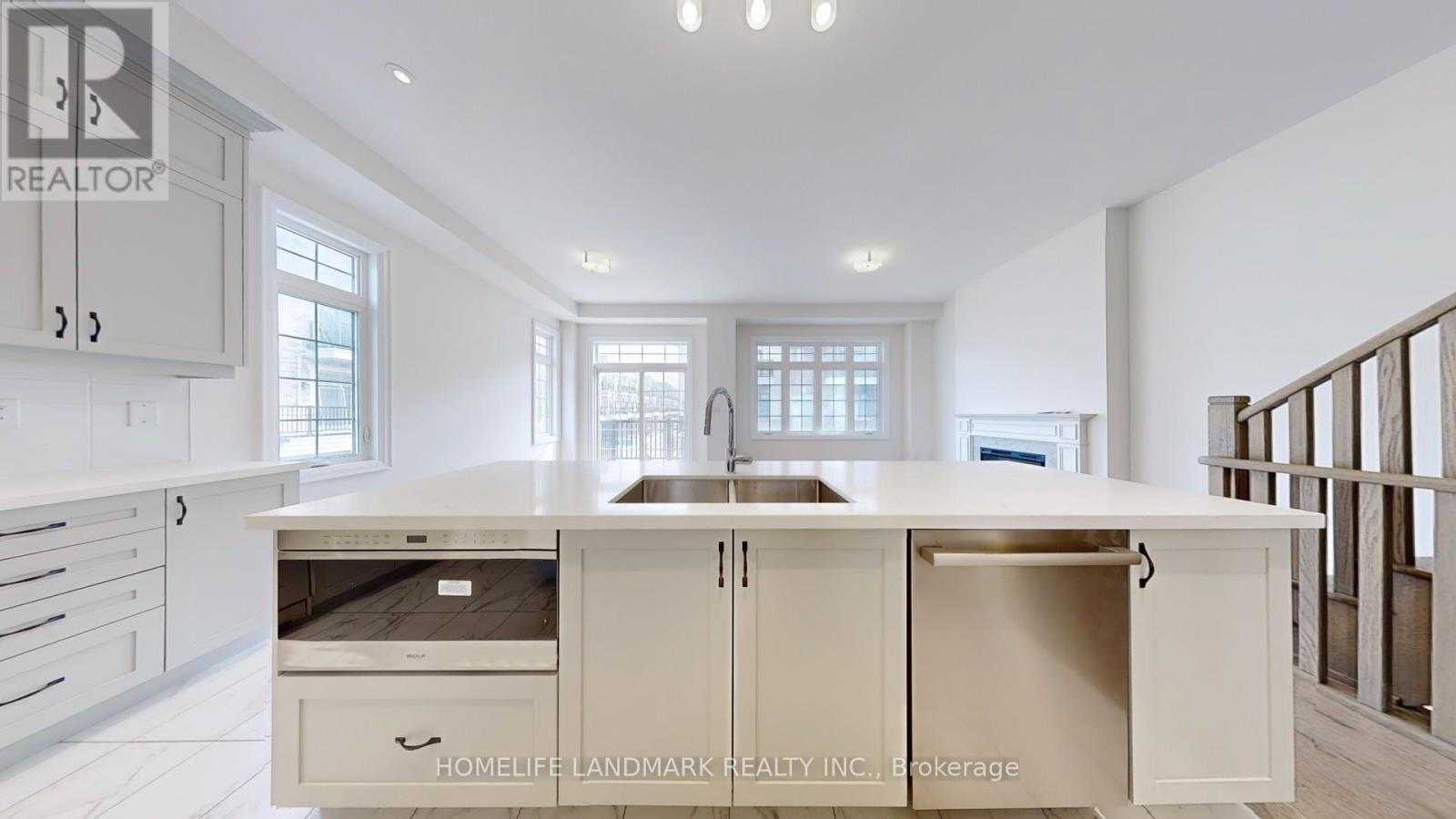 1 Abbeyhill Lane, Markham (Angus Glen), Ontario  L6C 3L5 - Photo 20 - N12346489
