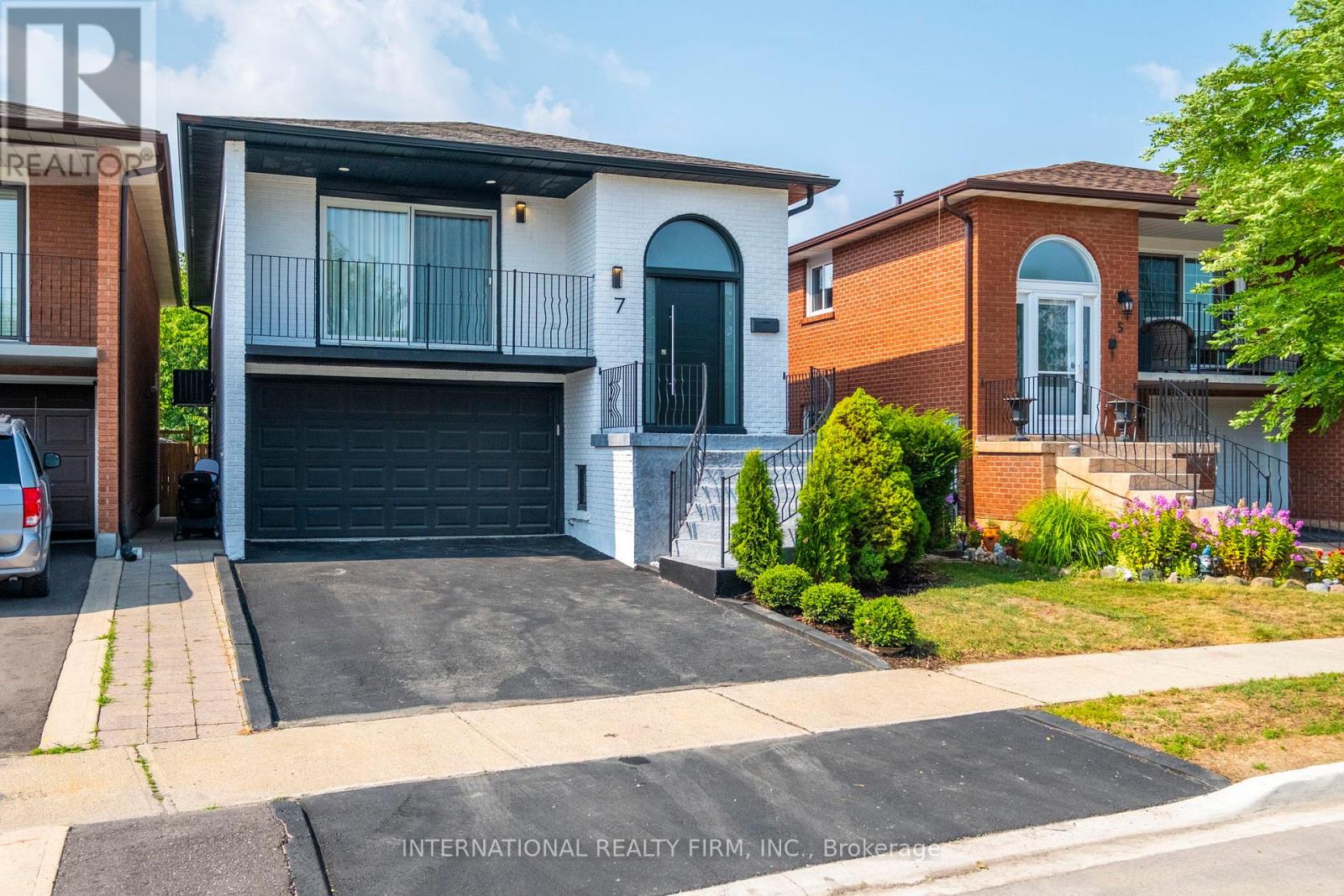 7 BOYNE HIGHLANDS COURT, Vaughan, Ontario