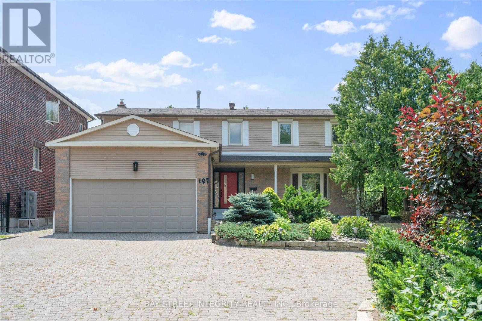 Property at 197 GARDEN AVENUE image 2