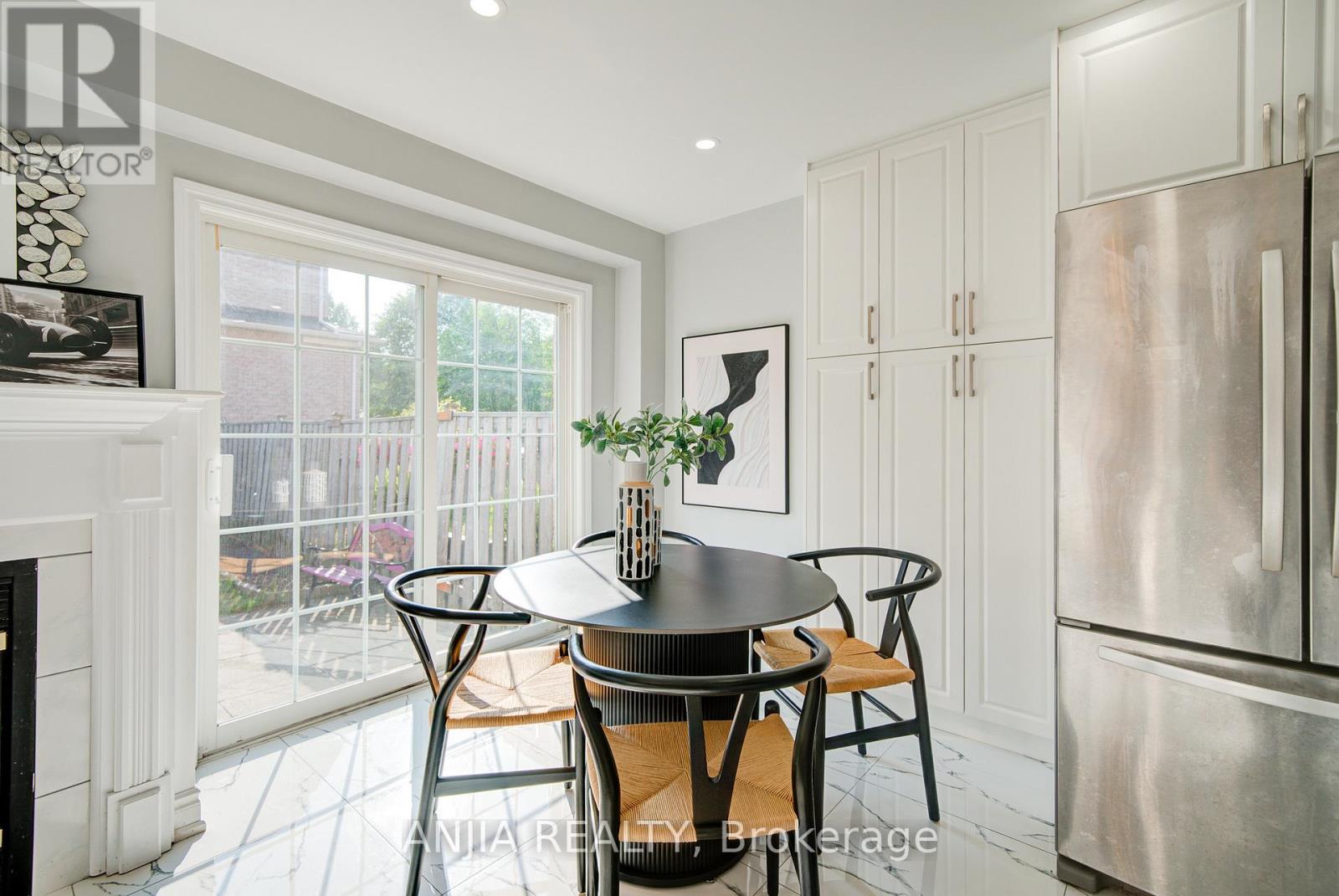111 Viscount Drive, Markham (Berczy), Ontario  L6C 2P3 - Photo 20 - N12346557