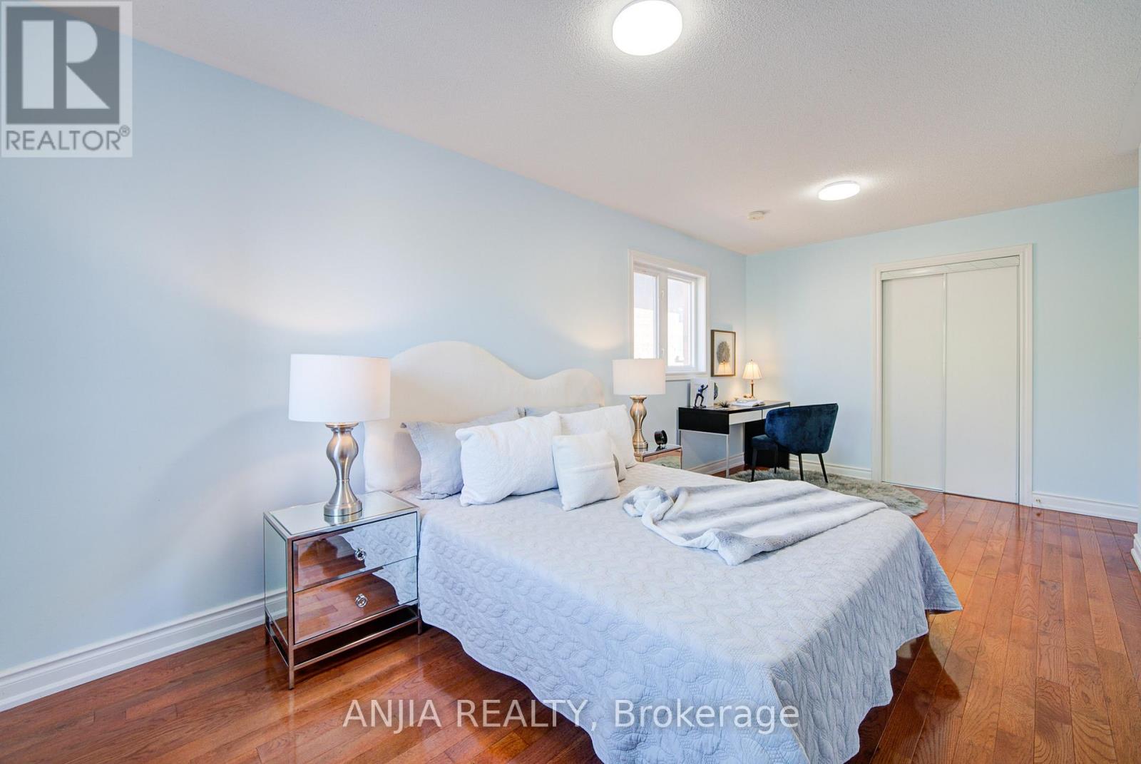 111 Viscount Drive, Markham (Berczy), Ontario  L6C 2P3 - Photo 35 - N12346557