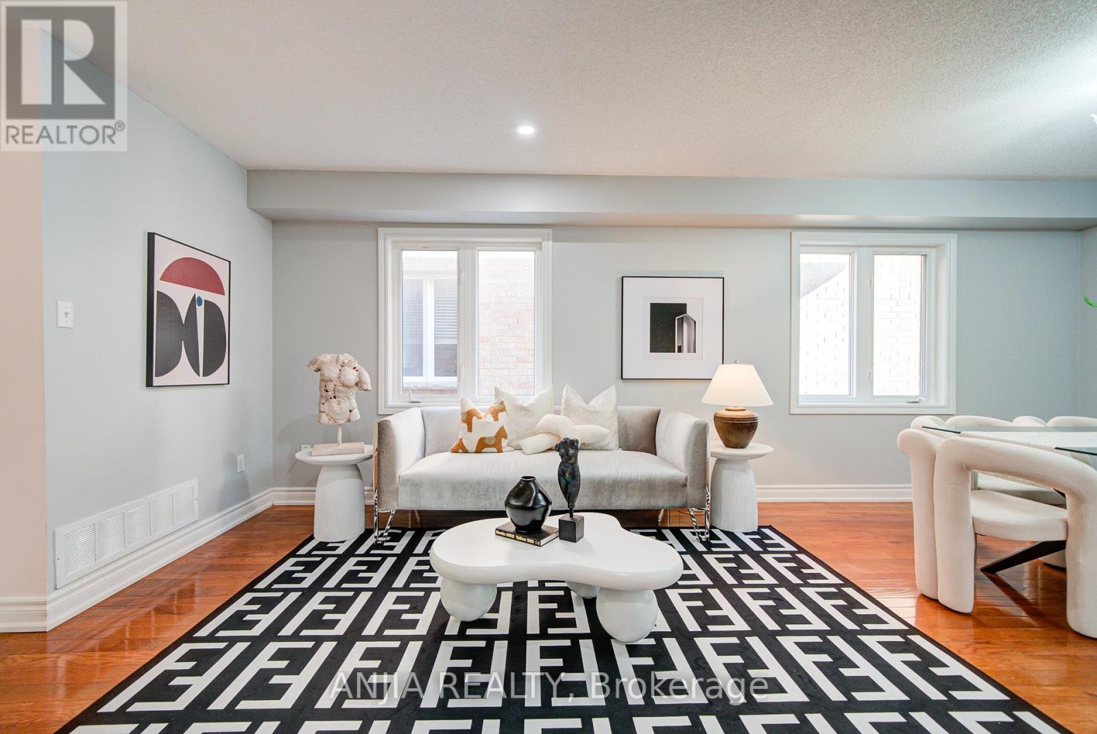 111 Viscount Drive, Markham (Berczy), Ontario  L6C 2P3 - Photo 8 - N12346557