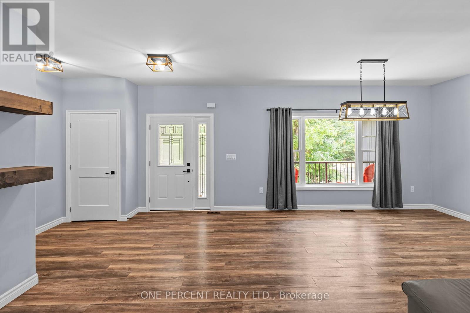2326 Foxmead Road, Oro-Medonte, Ontario  L0K 1E0 - Photo 13 - S12346533